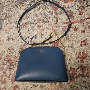 Like New!  Michael Kors Jet Set Crossbody